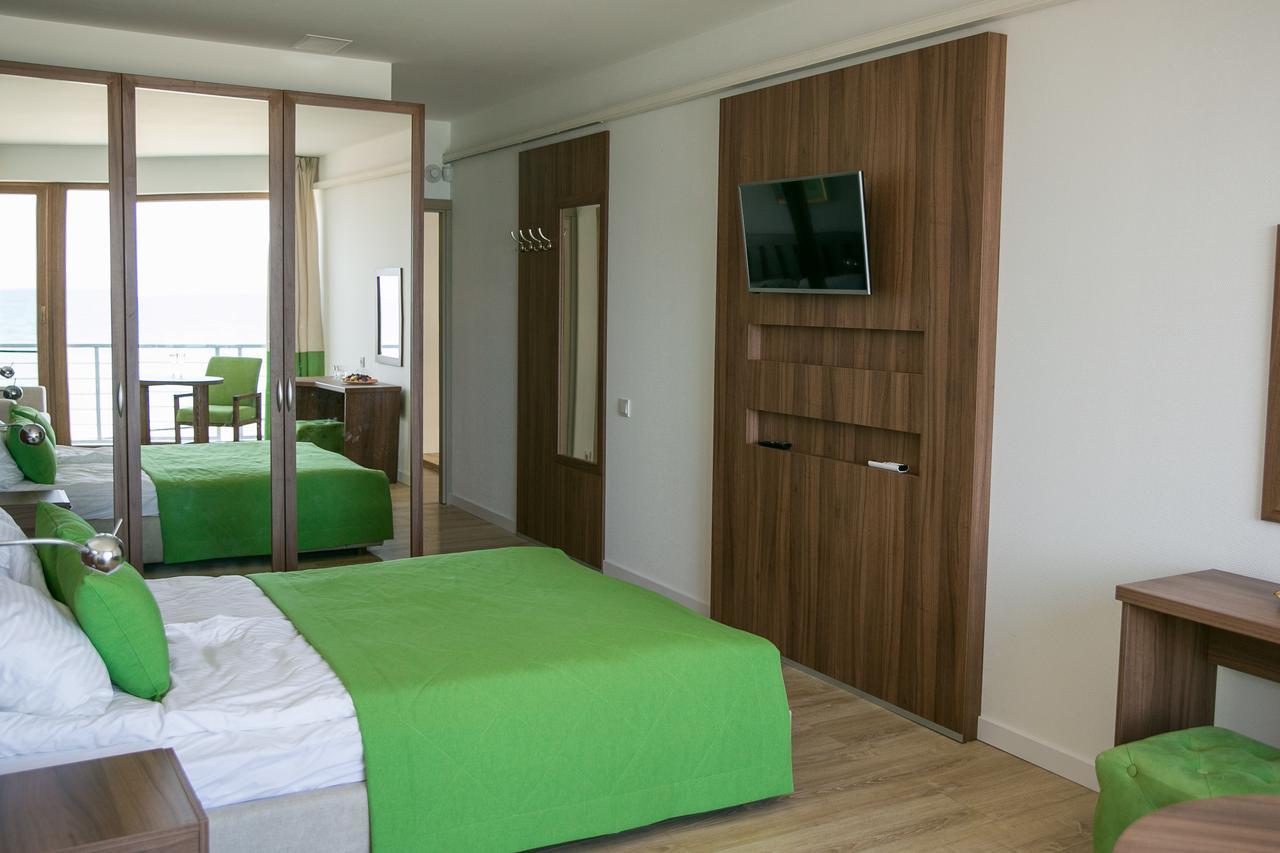 Villa Rk Deluxe ซาโตกา ภายนอก รูปภาพ