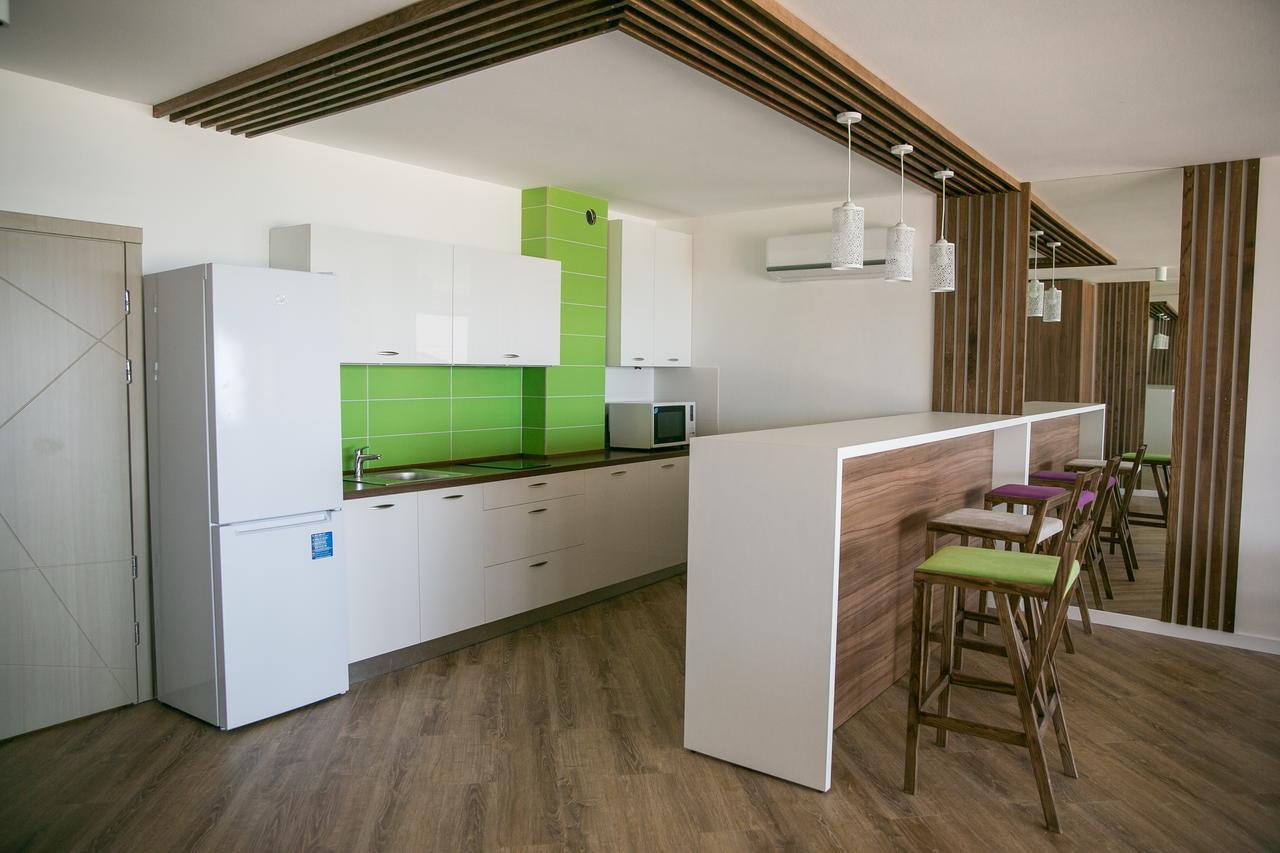 Villa Rk Deluxe ซาโตกา ภายนอก รูปภาพ